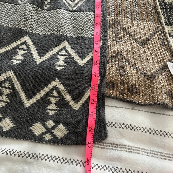 Pink Rose Open-Front Southwestern Cardigan in Gray, Cream & Brown- Size Medium - Picture 8 of 8